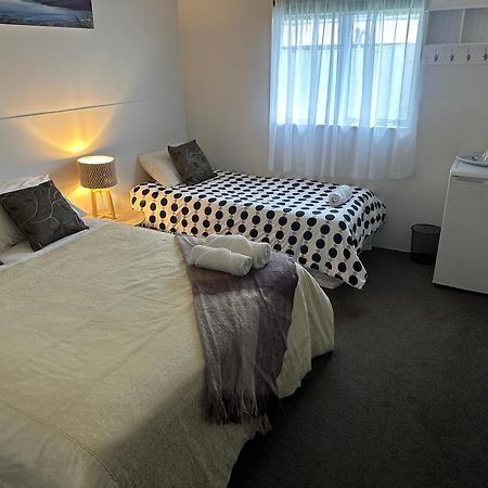 Happy Apple Backpackers Hostel Motueka Ruang foto